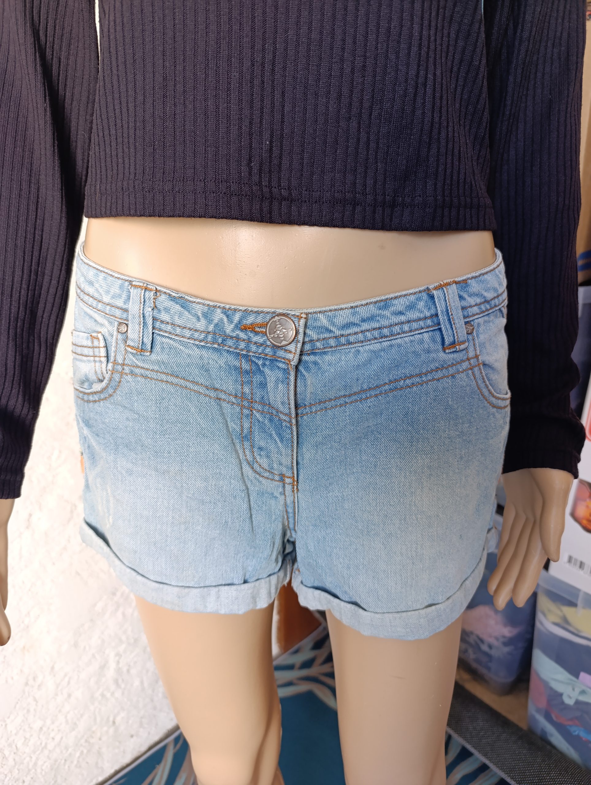 Short en jean- "G-one by gémo" - Détails brodés - Taille M – Image 2
