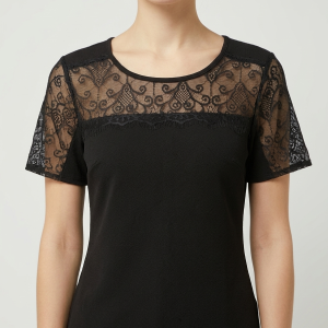 Haut Noir avec Détails Dentelle - "Newco" - Taille M porté
