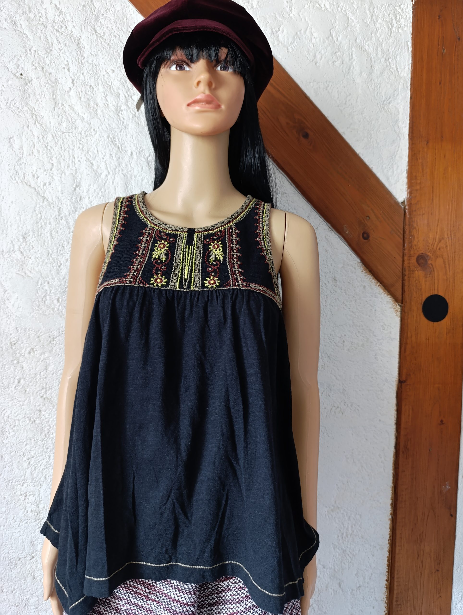 Débardeur noir avec broderies - "Kiabi" - Taille M – Image 2