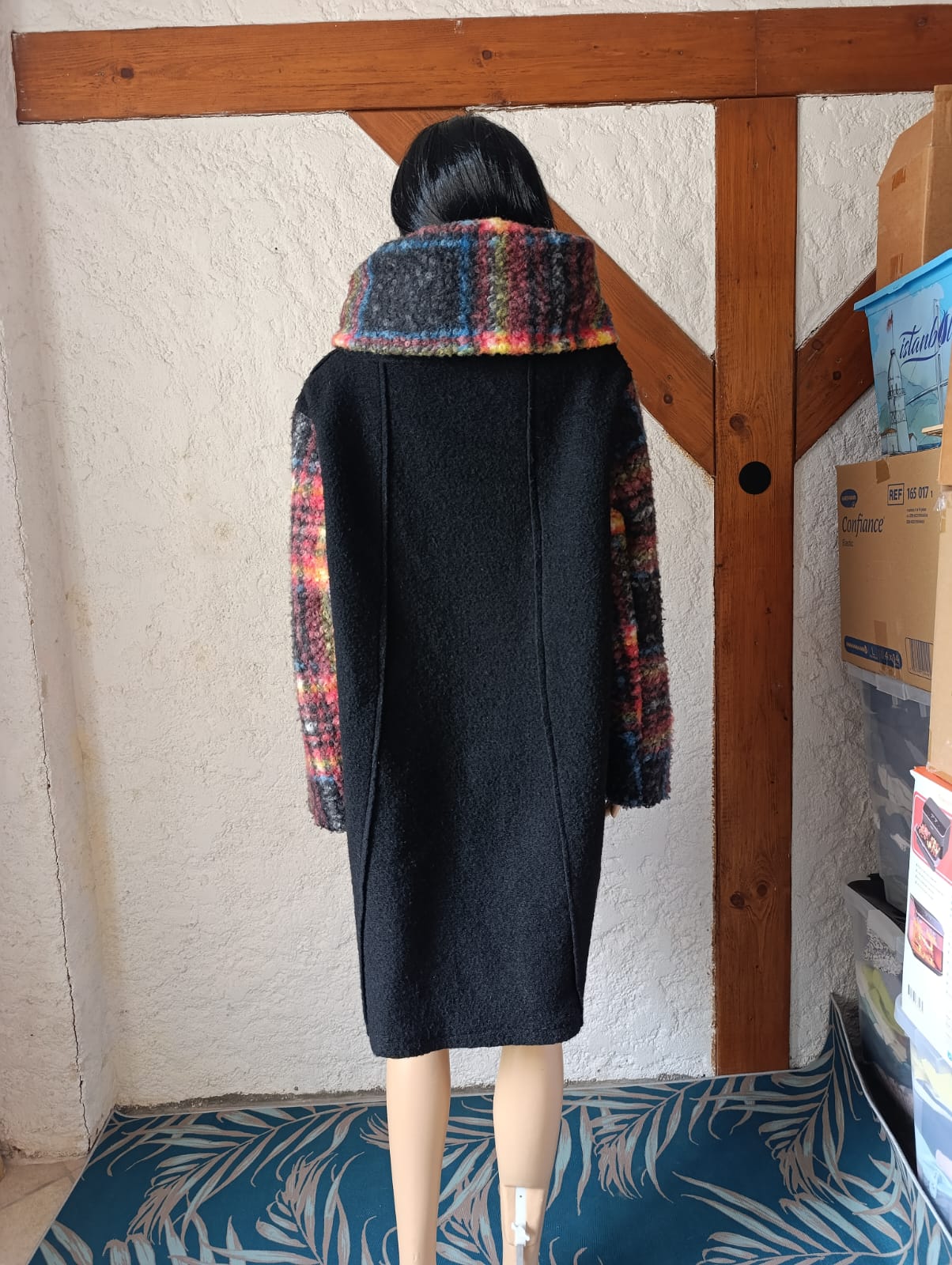 Manteau en laine noir et multicolore - "Made in italy" de dos