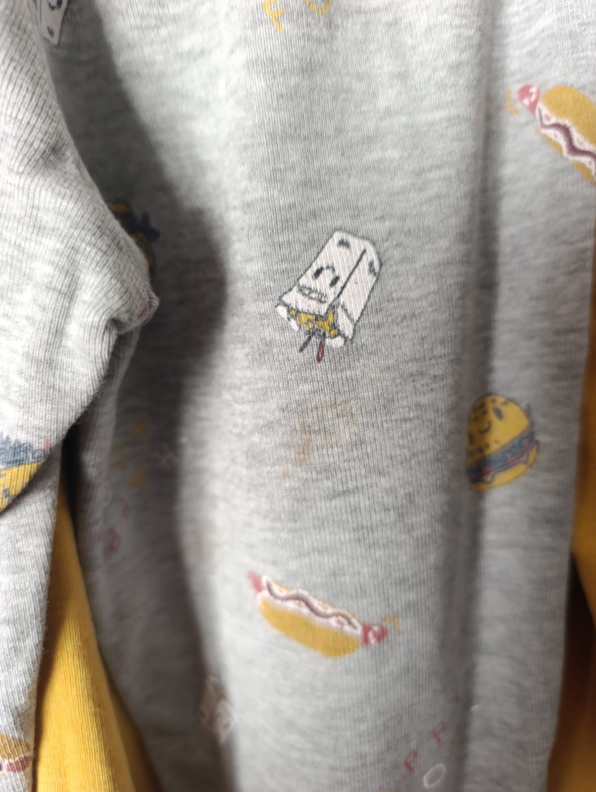 Ensemble t-shirt pantalon enfant, motif burger/tacos – "Kiabi" - Taille 3 ans tahce