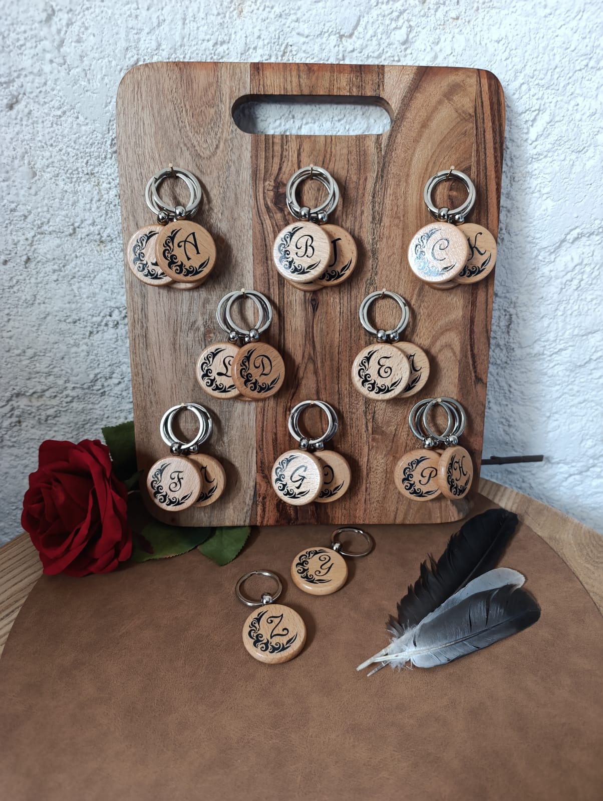 Porte-clé en bois personnalisé - Lune avec initiale global
