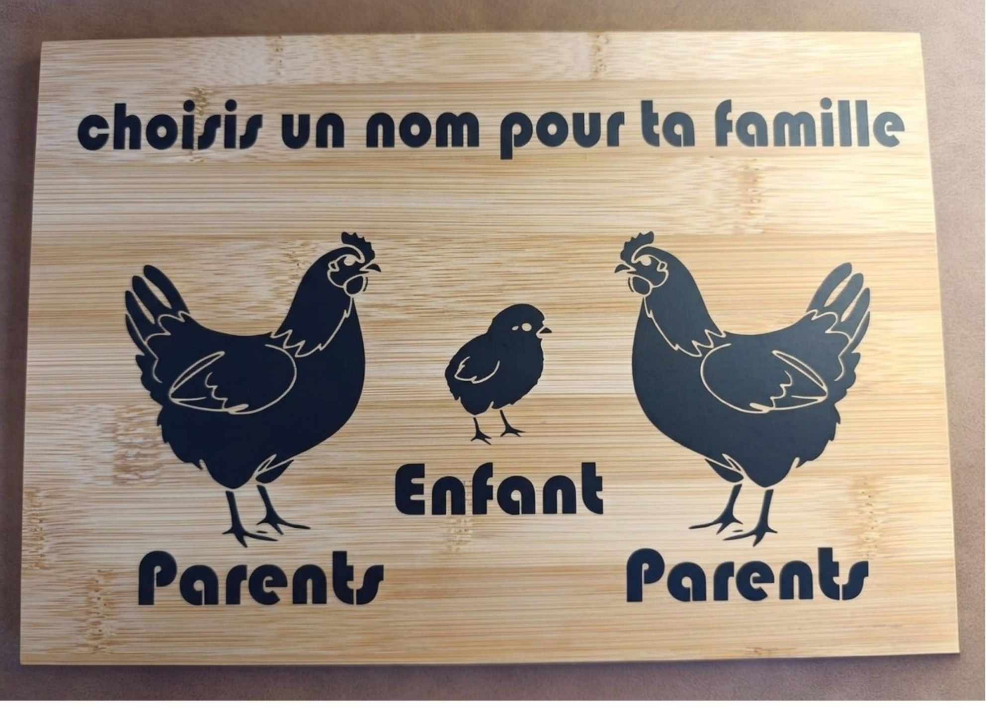 Planche famille personnalisable en bambou poule poule poussin
