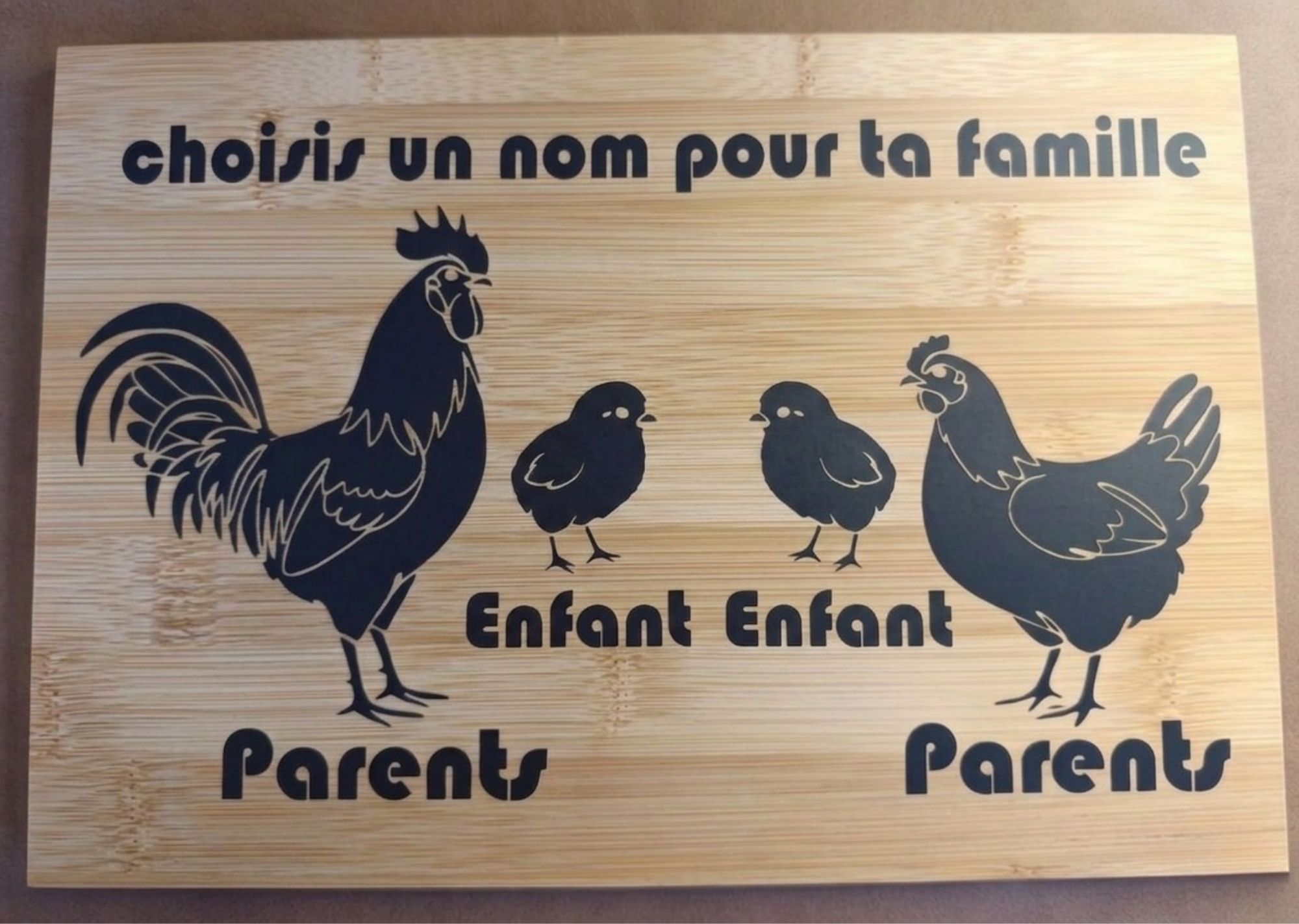 Planche famille personnalisable en bambou poule coq 2 poussin