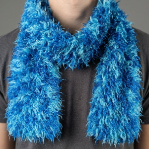 Echarpe bleu 2 tons portée