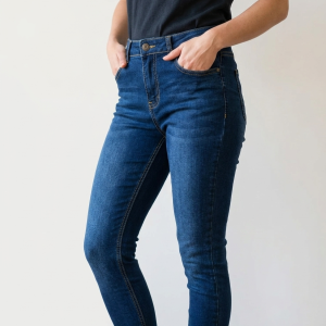 Jean slim bleu délavé - "Gémo" - Taille 44 porté