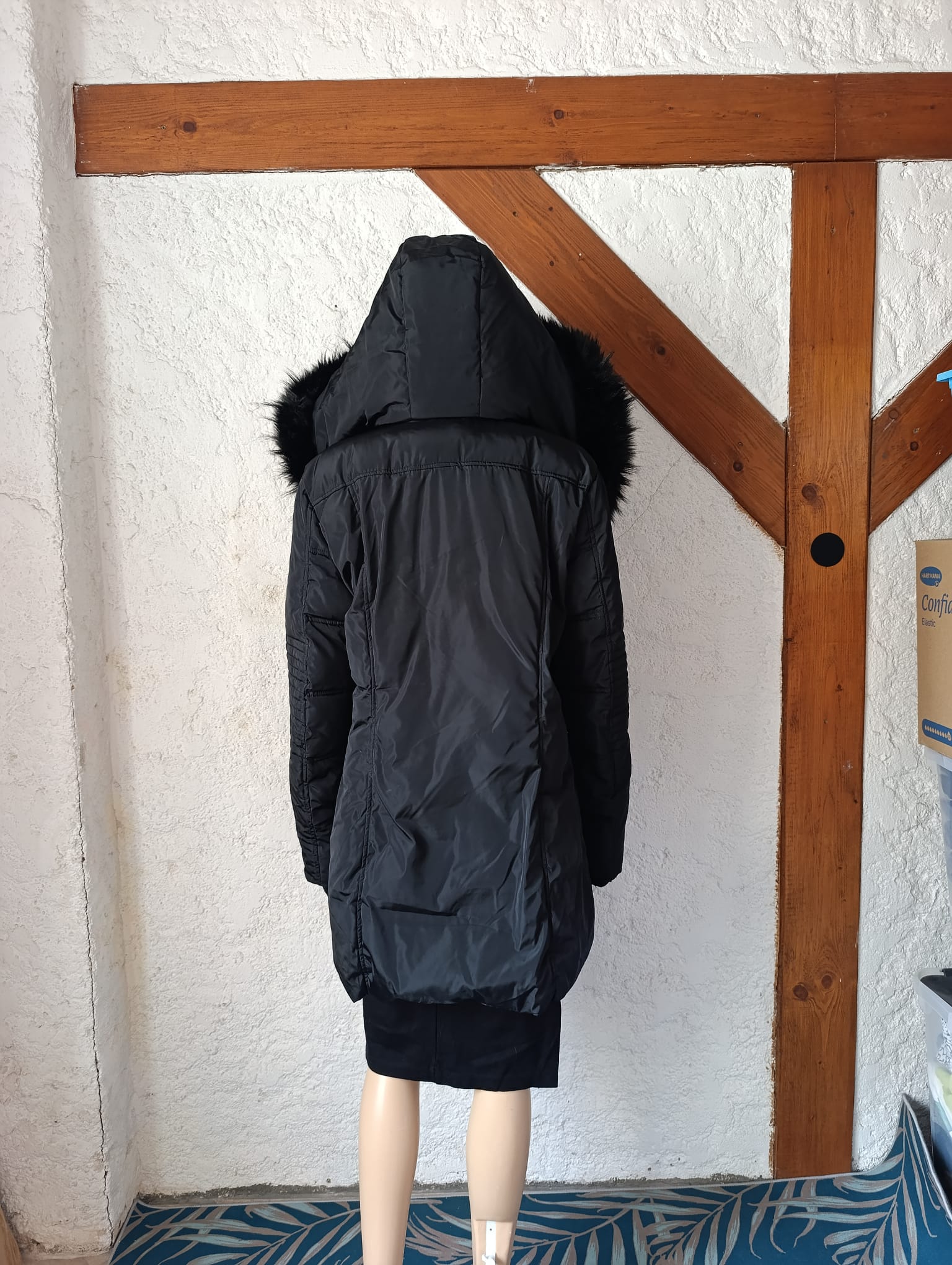 Doudoune longue à capuche - "AKKA" - Taille L de dos