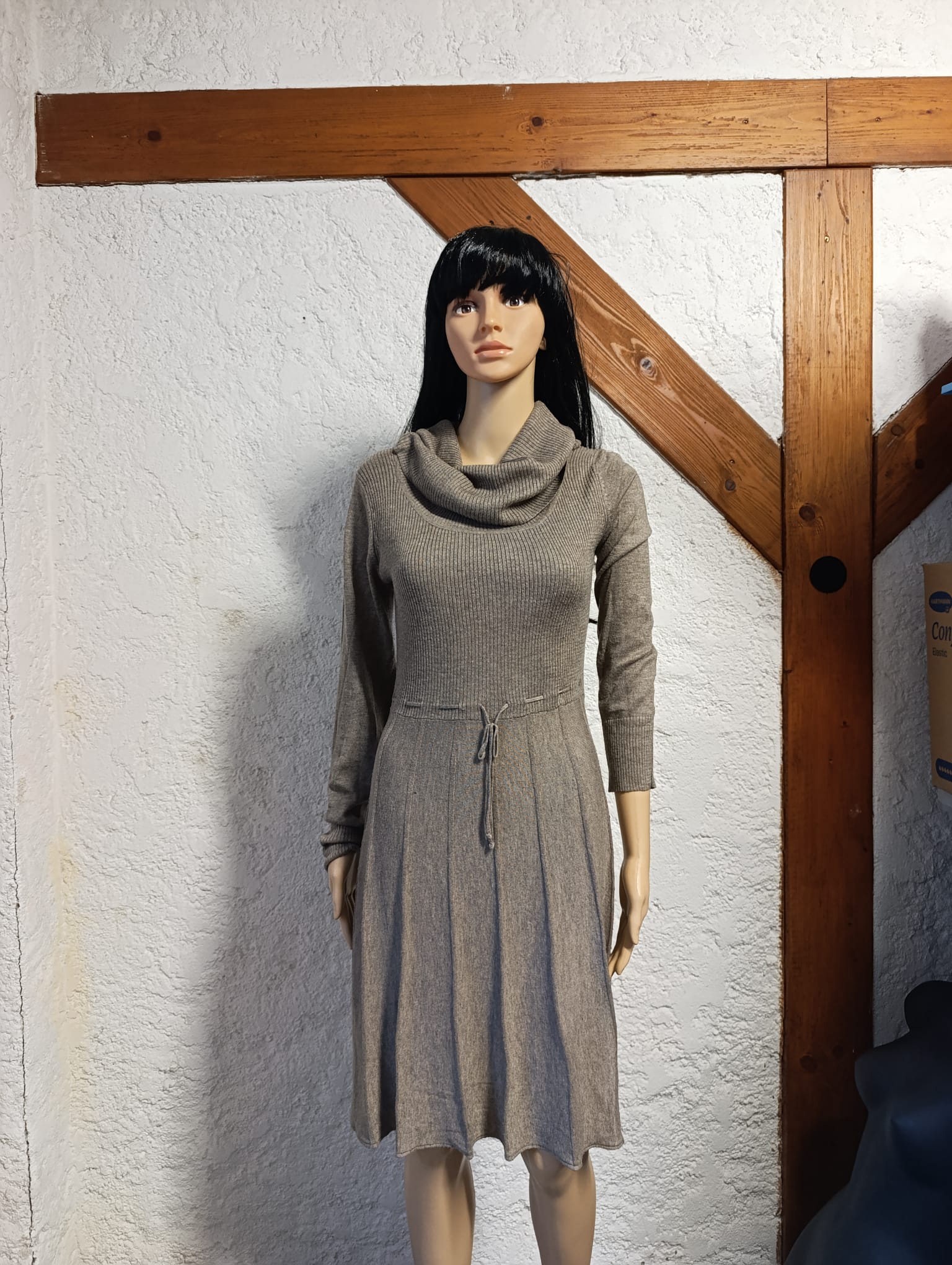 Robe pull - "Yessica" - Taille M de face
