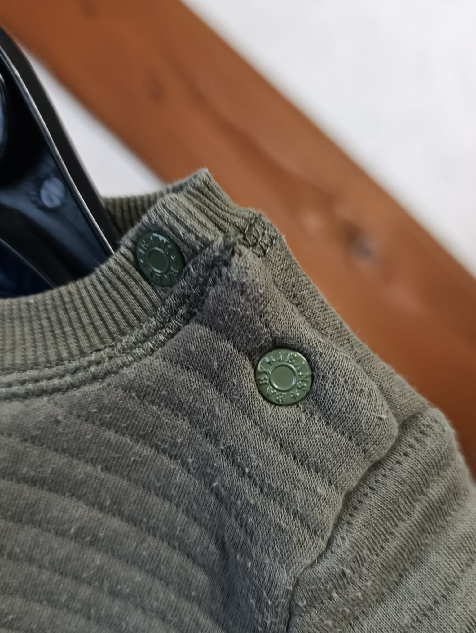 Sweat matelassé vert kaki - Taille 56cm bouton