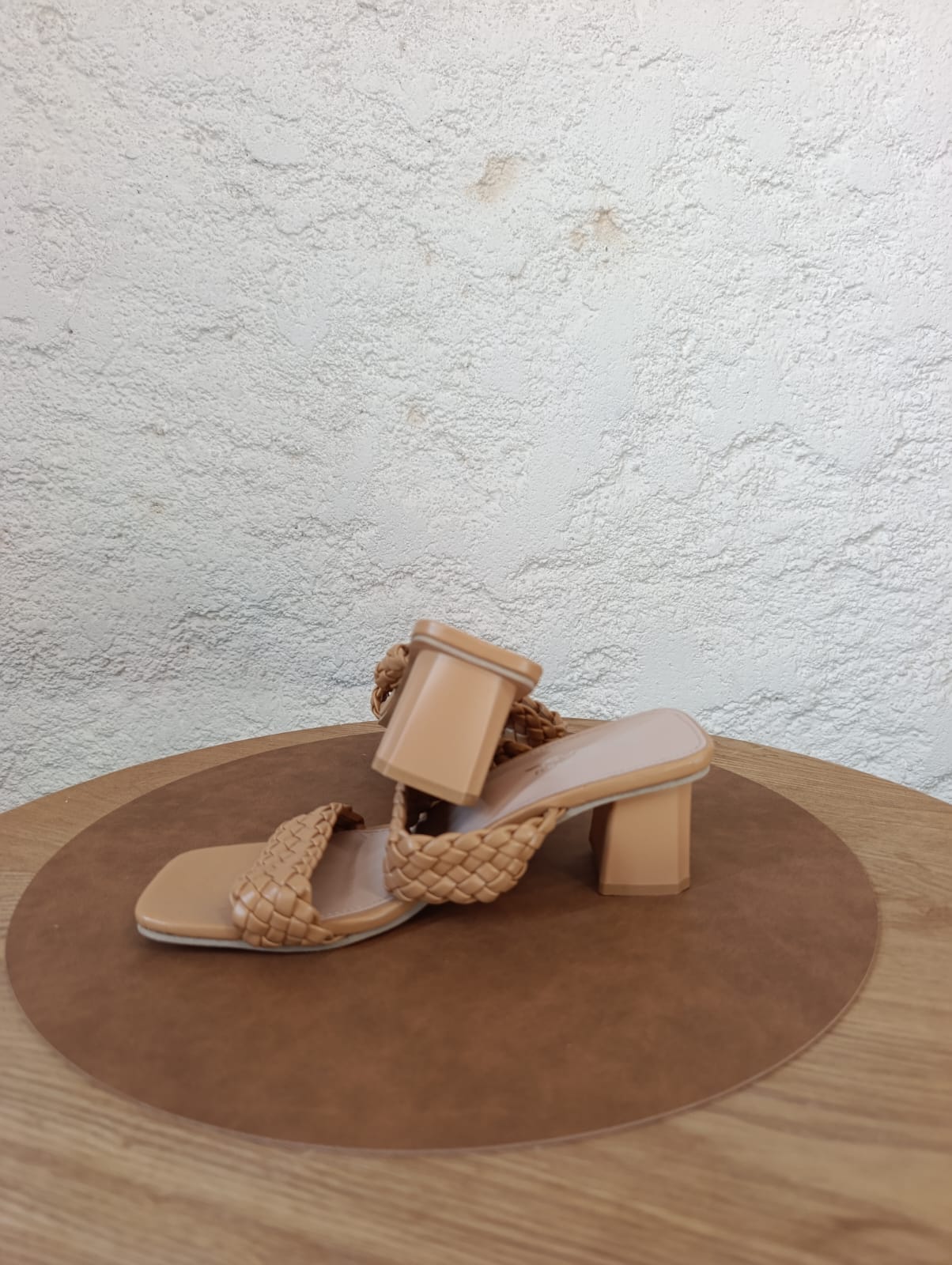 Mules à brides tressées Beige - "New Regal" - Taille 38 - Neuve côté